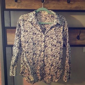 Long sleeve, collar button up